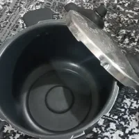 زودپز فلاکس|ظروف پخت‌وپز|اصفهان, باتون|دیوار