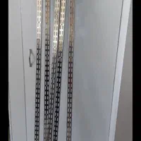 تعدادی رگال و‌مانکن و اتاق پرو کاملا سالم و‌نو