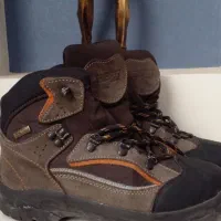 پوتین بچه گانه خارجی سایز ۳۵ کاملا سالم وتمیز