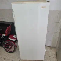 یخچال آزمایش