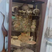 ویتربن قدیمی چوب راش بسیار مقاوم و محکم