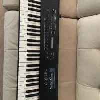 کیبورد roland سالم با پایه