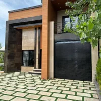 این ویلا هیچی نمیخاد،فقط چمدون لباساتو بیار