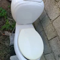 توالت فرنگی سالم