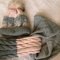 شال‌ وکلاه طوسی صورتی نو فقط۴۵۰ تومن