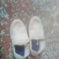 فروش یک جفت کفش کلاش بچه ۷الی ۹سال
