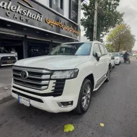 تویوتا لندکروز مدل ۲۰۲۶ صفر و کارکرده تحویل فوری