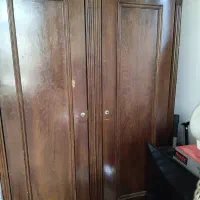 کمد لباس چوبی