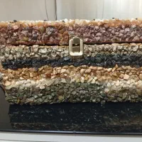 صندوق تزئین شده با سنگ قیمتی
