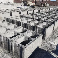 بلوک سیمانی ۲۰×۴۰ پرسی با دستگاه نیم اتومات