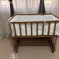 تخت گهواره چیپولینو کنار مادر|تخت و صندلی بچه|تهران, گلستان (شهرک راه آهن)|دیوار