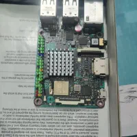 مودم وای فای و برد کوچک کامپیوتر