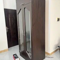 کمد درب شیشه ای