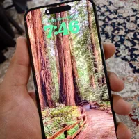 آیفون ۱۵ پرومکس ۵۱۲ . در حد آک با شارژ اصلی