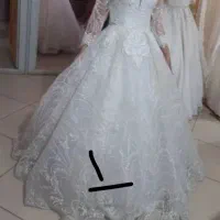 لباس عروس در حد نو