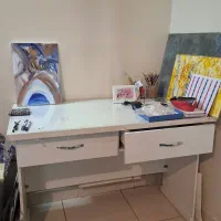 میز تحریر سفید