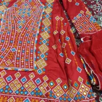 لباس دست دوچ|لباس|سراوان, |دیوار