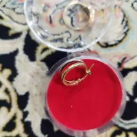 یک عدد گوشواره طلا گم شده