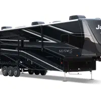 فرصت انحصاری سرمایه گذاری در صنعت کاروان و کمپر