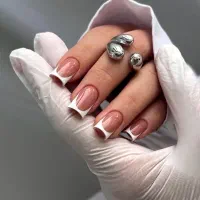 کاشت ناخن با بهترین قیمت