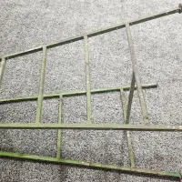 چهارپایه اهنی