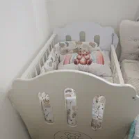تخت کنار مادری