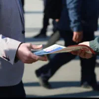 نیازمند تراکت پخش کن