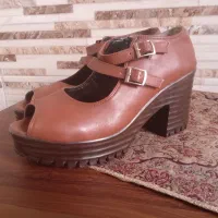 کفش پاشنه بلند باقیمت مناسب