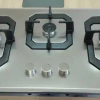 کارگر ماهر و ساده مونتاژ هود و گاز