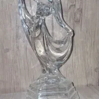 مجسمه کریستالی