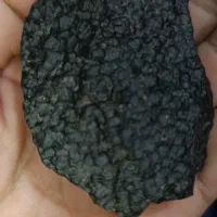 چند سنگ و شهاب وتکتیت وشیشه طبیعی