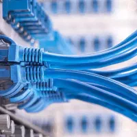 خدمات رایانه و اینترنت و دوربین مدار بسته