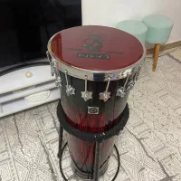 تیمبائو پژواک با کاور و پایه
