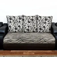 مبل 7 نفره راحتی با یک عدد میز تلویزیون