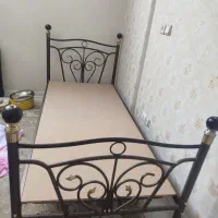 تخت فلزی تک نفره