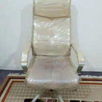 صندلی اداری (چرخدار)