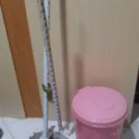 جارو  وسطل زباله