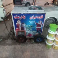 دستگاه یخ در بهشت در حد نو