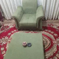 مبل راحتی در حد نو