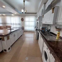 رهن کامل ۱۵۵متر تکواحدی، ۲پارکینگ، خ فرخی، نوساز