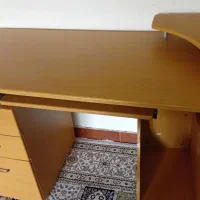 میز کامپیوتر وتحریر ام دی اف باصندلی گردان چرم
