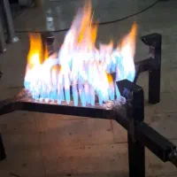 اجاق گاز پرقدرت بادوام برای  رب  دوشاب و آشپزخانه