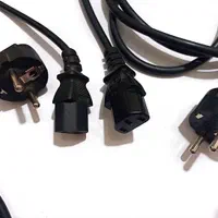کابل VGA و برق ارت‌دار + مبدل DVI به VGA|قطعات و لوازم جانبی رایانه|اصفهان, لاله|دیوار
