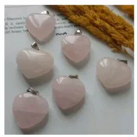 گردنبند بدون زنجیر قلبی رزکوارتز صورتی طبیعی