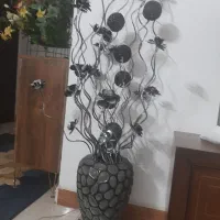 آباژور ایستاده