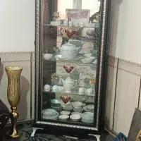 میز دو تا کوچک و یک عدد بزرگ و با بوفه