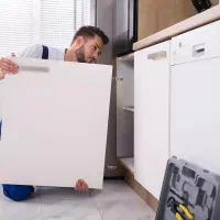 تعمیرات کمد و کابینت در محل|خدمات پیشه و مهارت|رشت, کوی بیانی|دیوار