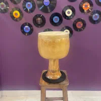 ویلن تمبک|سازهای سنتی|تهران, دربند|دیوار