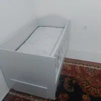 تخت کودک و نوجوان تمام چوب رنگ پلی ارتان همراه تشک