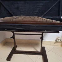 سنتور با میز قابل تنظیم در حد نو